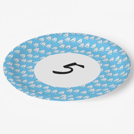 Sailboat Party Fünfter Geburtstag Pappteller (Schrägansicht)