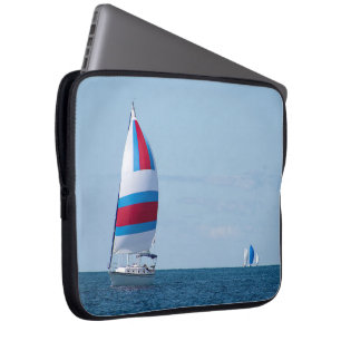 Sailboat Regatta am Lake Michigan Laptopschutzhülle