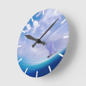Sailboat up an Epic Wave Runde Wanduhr (Winkel)