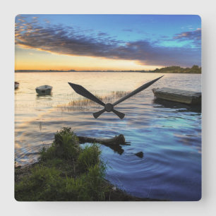 Sailing Boats Reflection From The Sunset Quadratische Wanduhr