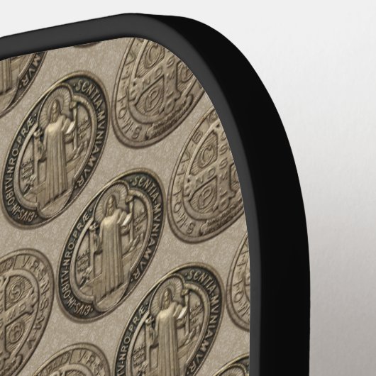 Saint Benedict Medal Pickleball Paddles (Linke Seite)