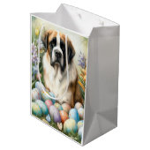 Saint Bernard Hund mit Ostereiern Urlaub Mittlere Geschenktüte (Rückseite Schrägansicht)