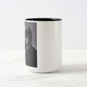 Saint Josemaria Escriva Zweifarbige Tasse (Mittel)