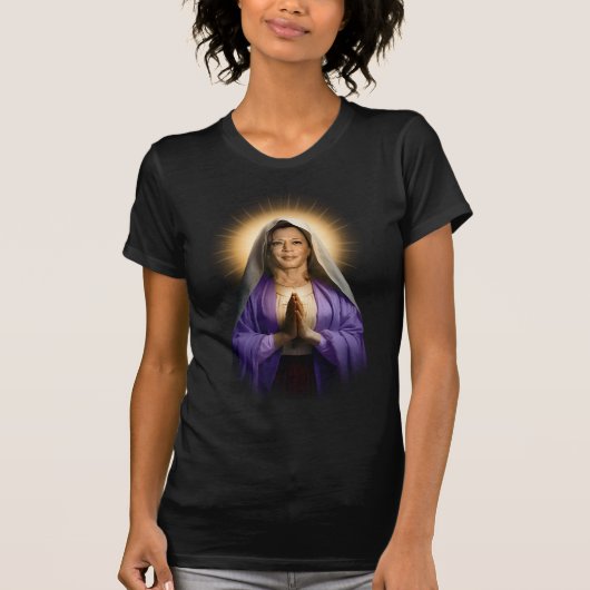 Saint Kamala Harris Gebet Candle T-Shirt (Vorderseite)