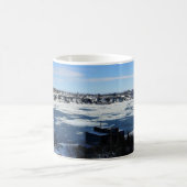 Saint Lawrence River im Winter, Quebec, Kanada Kaffeetasse (Mittel)