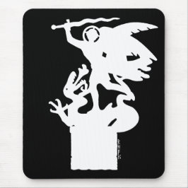 Saint Michael und Dragon (in Weiß) Mousepad