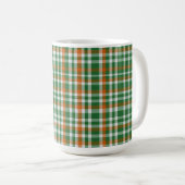 Saint Patrick's Day Irland Flaggenfarbener Gingham Kaffeetasse (VorderseiteRechts)