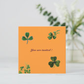 SAINT PATRICK'S DAY PARTY Kleeblatt, orange, grün Einladung (Stehend Vorderseite)
