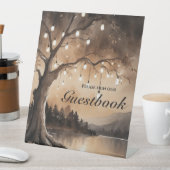 Saitenlichter auf einer romantischen Hochzeit mit  Sockelschild (In Situ)