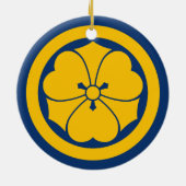 Sakai Mon Japanischer Samurai-Clan gelb auf blau Keramik Ornament (Hinten)