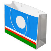 Sakha Flag Große Geschenktüte (Rückseite Schrägansicht)