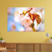 Sakura-Blume und Orangefarbene Blätter im Frühjahr Leinwanddruck (Insitu (Wohnzimmer))