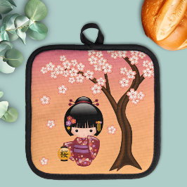 Sakura Kokeshi Doll - Geisha Girl on Peach Topflappen
