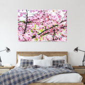 Sakura Tree in voller rosa Blüte im Frühling Leinwanddruck (Insitu (Schlafzimmer))