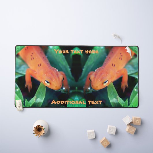 Salamander Raindrop auf der Augenspitze Personalis Schreibtischunterlage (Kindertisch)