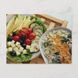 Salate im Restaurant Postkarte
