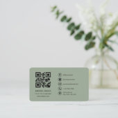 Salbei-Grün Professionelles Logo QR-Code Visitenkarte (Stehend Vorderseite)