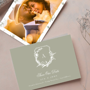 Salbei Grün Weiße Vintage-Monogramm-Wappen Save The Date