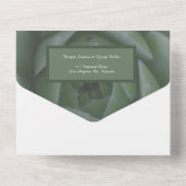 Salbei-grüne Monogramm-Hochzeit All In One Einladung (Rückseite)