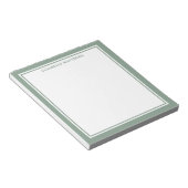 Salbeigrün minimalistisches Monogramm Notizblock (angewinkelt)