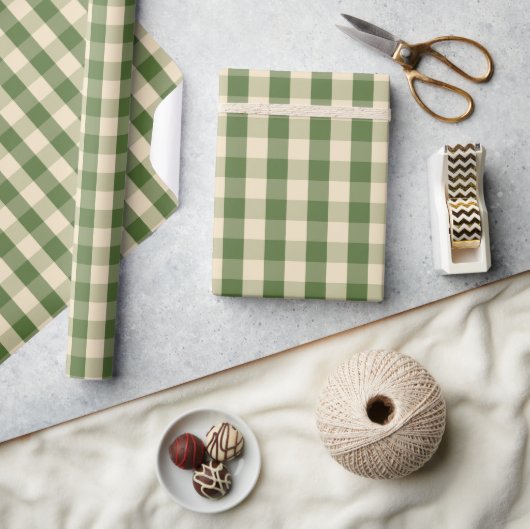 Salbeigrün und cremefarbene Buffalo-Karo-Plaid Geschenkpapier (Kunsthandwerk)