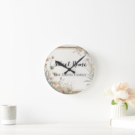 salbeigrüne Blume - Text personalisiert Runde Wanduhr (Zuhause)
