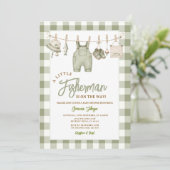 Salbeigrüne Fischerei-Gingham-Baby-Party Einladung (Stehend Vorderseite)