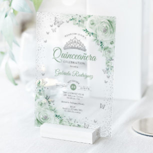 Salbeigrüne Florale Aquarell-Rosen Quinceanera Acryleinladungen