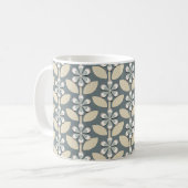 Salbeigrüne Retro-Blumen Kaffeetasse (Vorderseite Links)