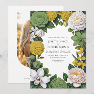 Salbeigrüne, weiße und goldene florale Hochzeit Einladung