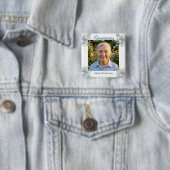 Salbeigrünes Hellblaues Blumenkreuz | Fotodenkmal Button (Beispiel)