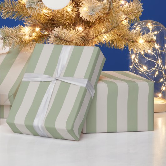 Salbeigrünes Vertikalstreifenmuster Geschenkpapier (Feiertage)