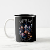 Salem 1692 fehlte eine Halloween-Hexe Zweifarbige Tasse (Links)