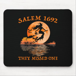 Salem 1692 verpasste eine Hexenmeistersaal Mousepad