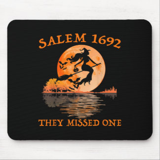 Salem 1692 verpasste eine Hexenmeistersaal Mousepad