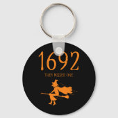 Salem 1692 verpassten sie ein Fun Halloween Hexe 2 Schlüsselanhänger (Vorderseite)