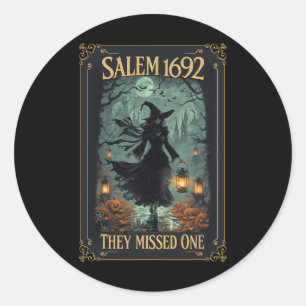 Salem 1692 verpassten sie ein Halloween Hexenspiel Runder Aufkleber