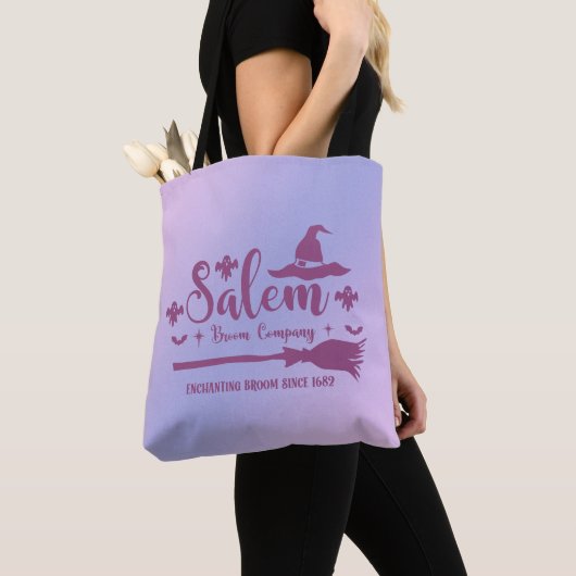 Salem Broom Company Blue und Lila Halloween Tasche (Von Nahem)