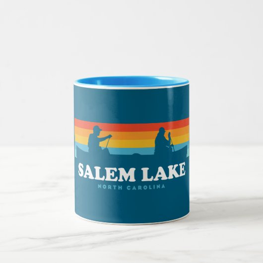 Salem Lake North Carolina Canoe Zweifarbige Tasse (Mittel)