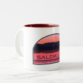 Salem Lake North Carolina Red Sunrise Zweifarbige Tasse (Vorderseite Links)