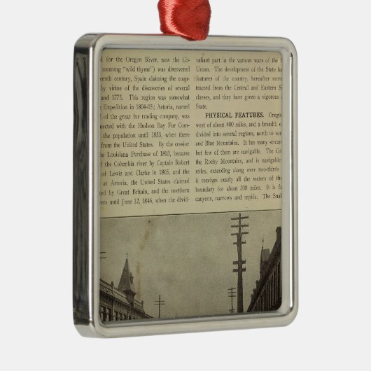 Salem oder Straße Silbernes Ornament (Rechts)