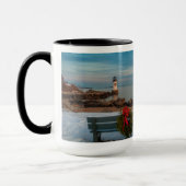 Salems Winter Island Leuchtturm zu Weihnachten Tasse (Links)