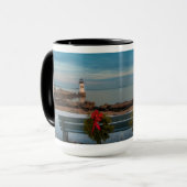 Salems Winter Island Leuchtturm zu Weihnachten Tasse (Vorderseite Links)
