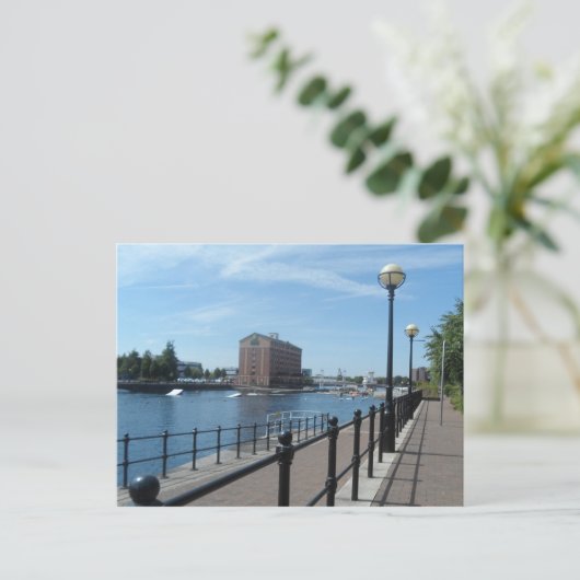 Salford Kais Postkarte (Stehend Vorderseite)