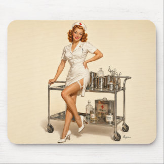 Sally Monroe - Bei der Arbeit Mousepad