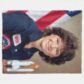 SALLY RIDE FLEECEDECKE (Vorderseite (Horizontal))