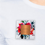 Salon Mitarbeiter Kupfer metallische Aquarellbouqu Button<br><div class="desc">Luxuriöse, elegante und glamouröse berufliche Button-Taste mit einem Aquarell Rot, Rosa und Rosa-und Rosa-Peonies boho Bouquet mit Marineblau und lila Federn für Make-up Künstler | Friseurin | Mode-Stylist | Schönheitssalon | BOUTIQUE | Vertriebsberater | Innen-Design-Studio-Mitarbeiter mit einem strahlend beige-bräunlichen Kupfermetall-Look geometrischen quadratischen Label. Die perfekte Wahl für ein stilvolles und...</div>