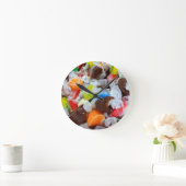 Salt Water Taffy Round Clock Runde Wanduhr (Zuhause)