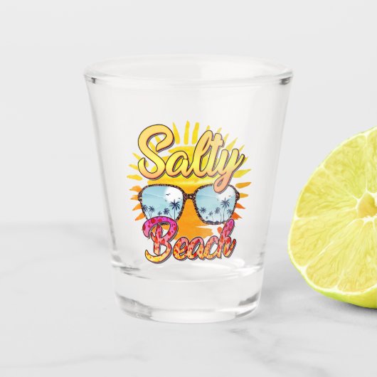 Salty Beach | Tropische Sonne und Palmen Schnapsglas (Vorderseite)