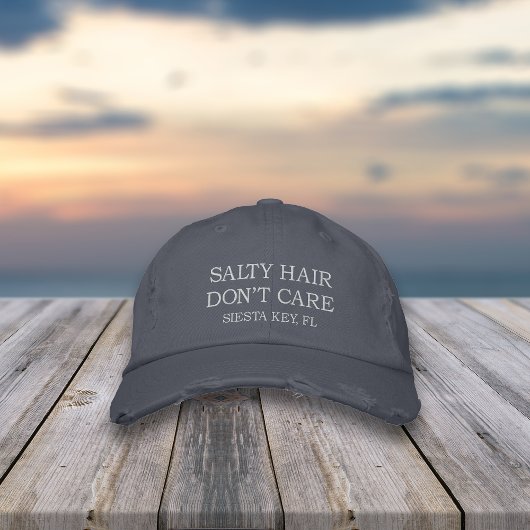 Salty Hair kümmert sich nicht | Ihr Stadt- oder St Bestickte Kappe